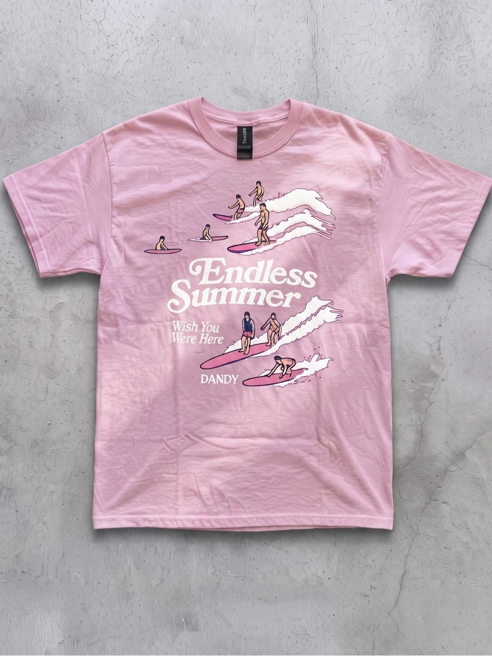 Gildan Endless Summer Graphic Tee in Pink
Size Medium Like New